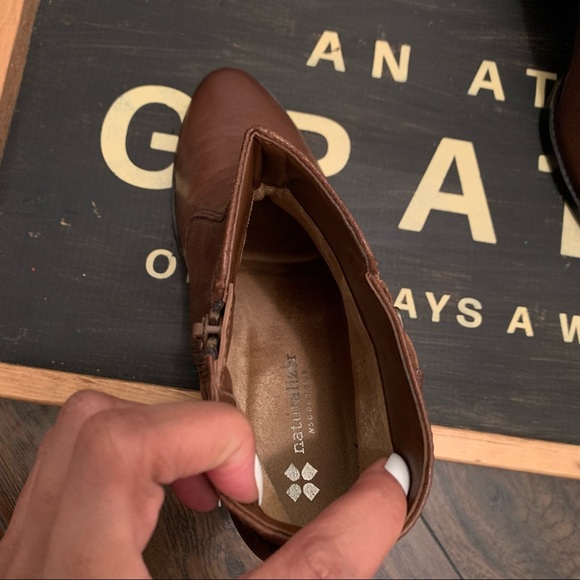 Naturalizer N5 Contour Booties - Picture 3 of 7